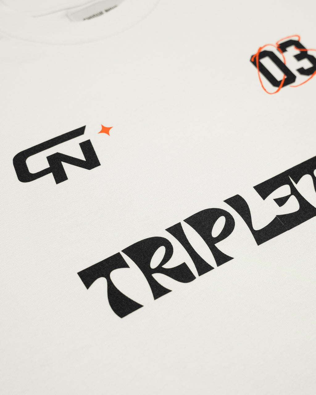 CHIQUE NOIR X TRIPLETTA - VINTAGE WHITE TEE