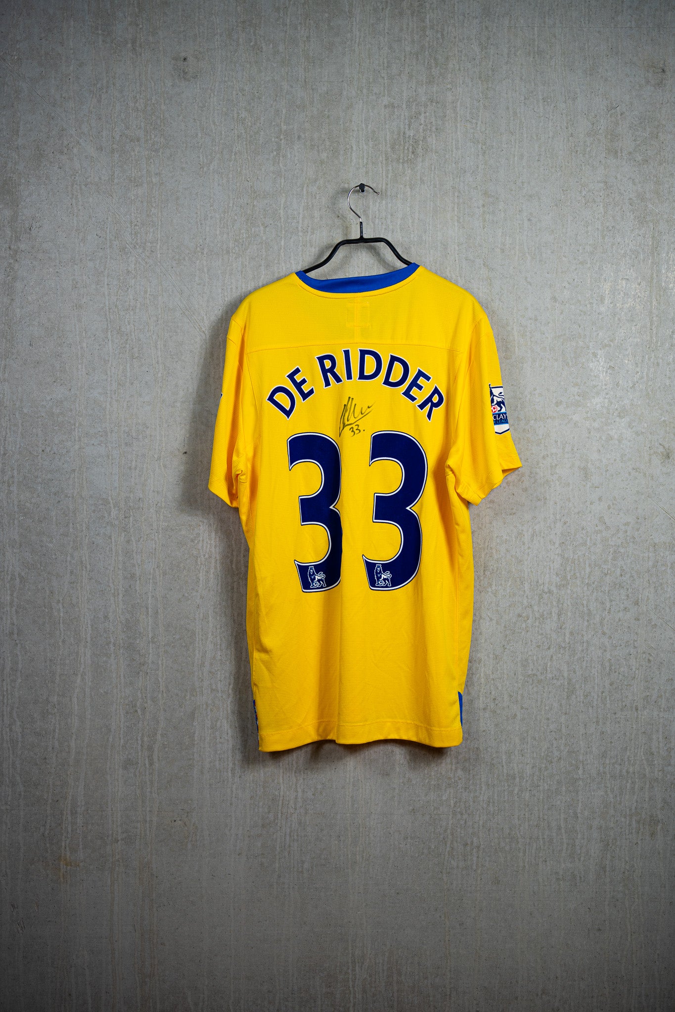Southampton away match worn & signed De Ridder #33
