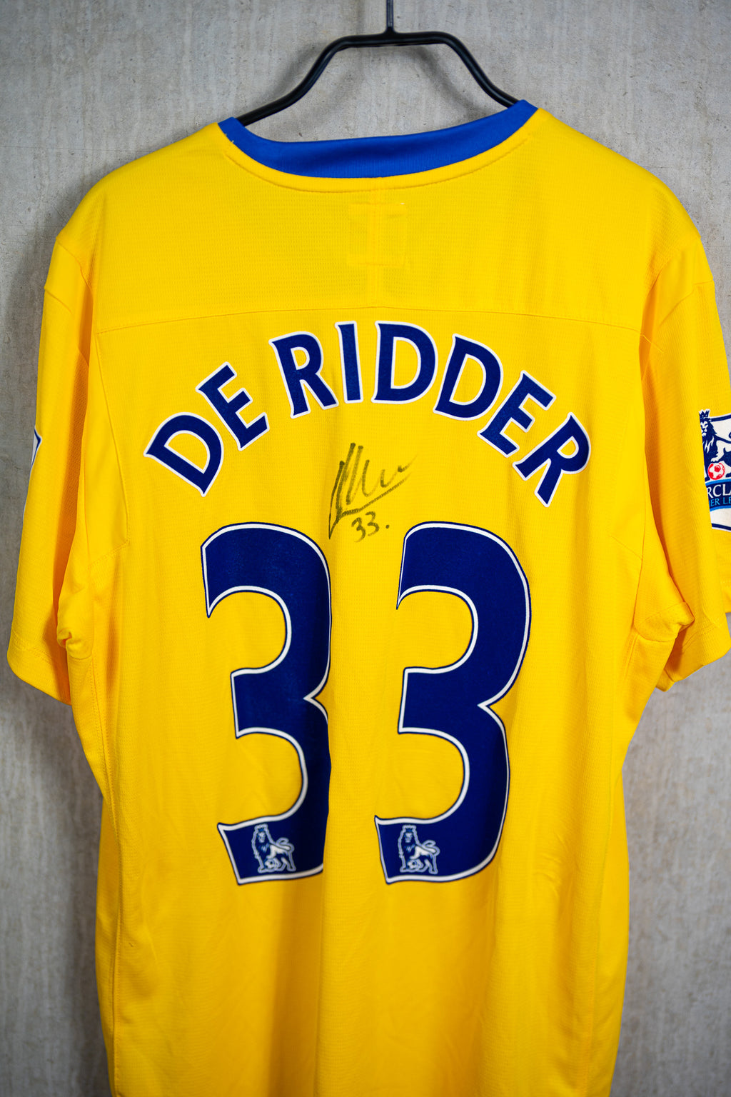 Southampton away match worn & signed De Ridder #33